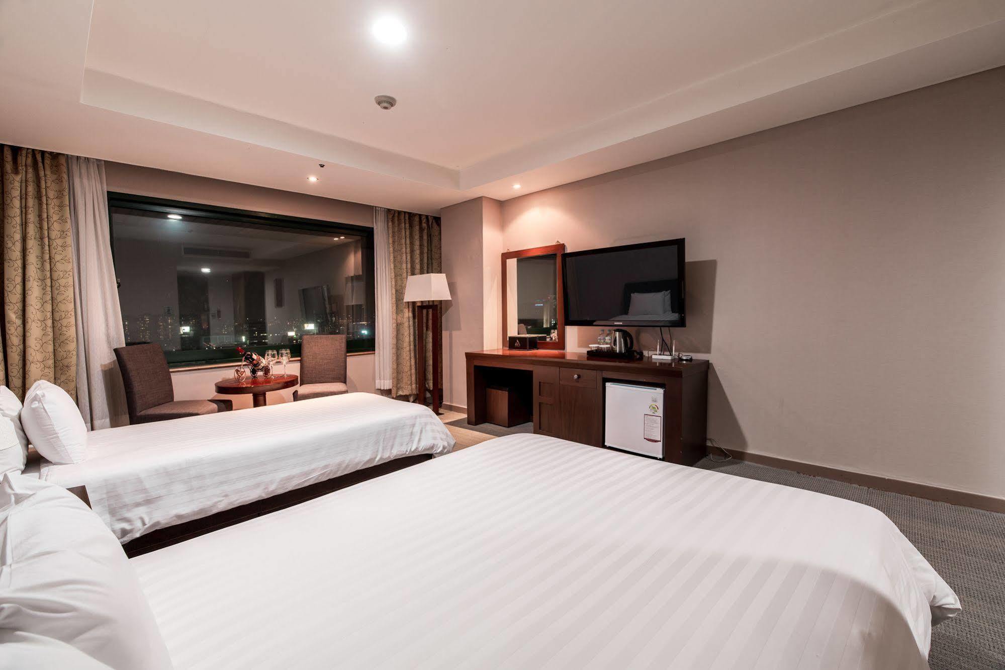 New Hilltop Hotel Seul Exterior foto